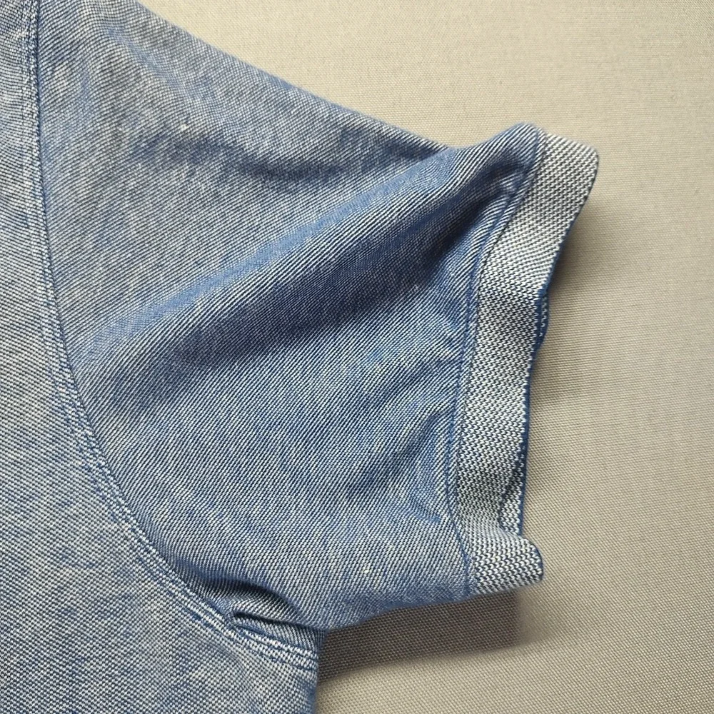 Banana Republic Men's Polo Shirt Size Medium Blue